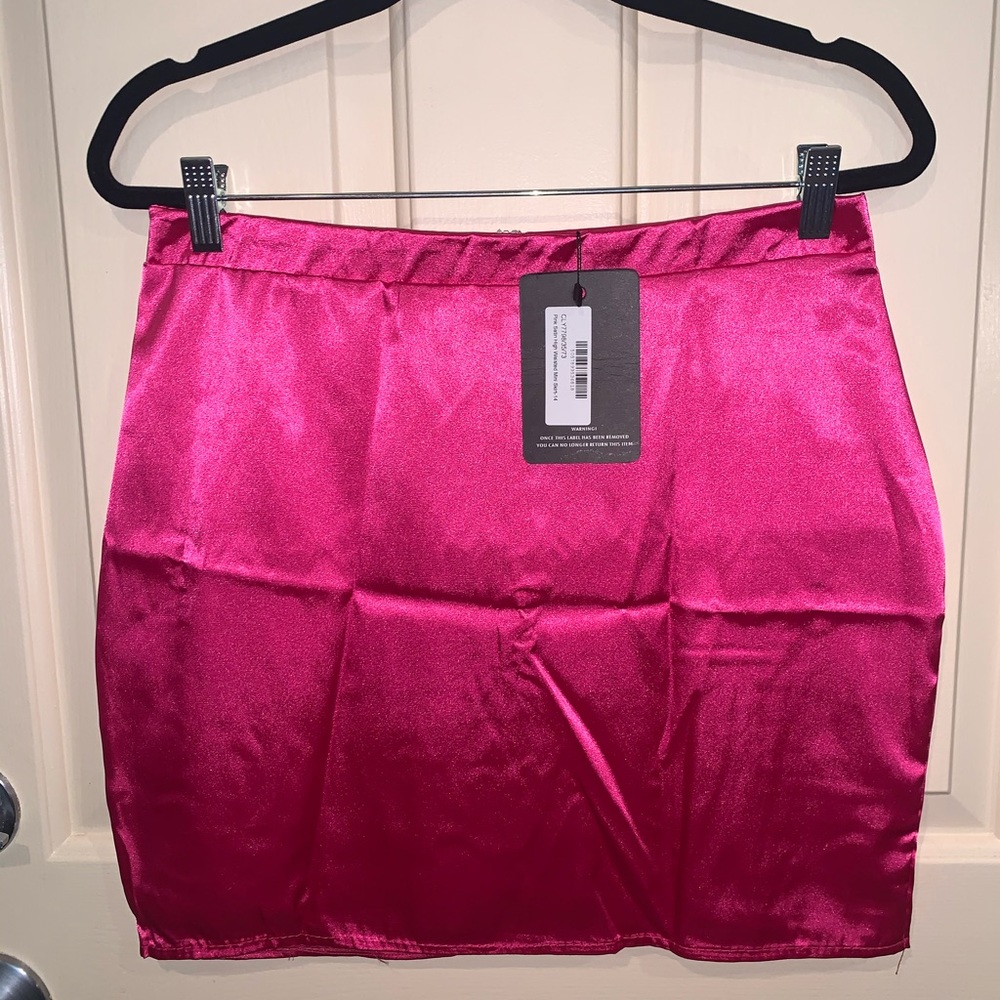 NWT Pretty Little Thing Hot Pink Skirt